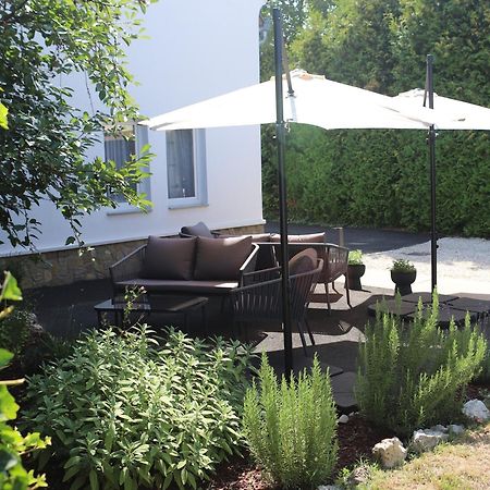 The Secret Garden - Keszthely Bed & Breakfast Exterior photo