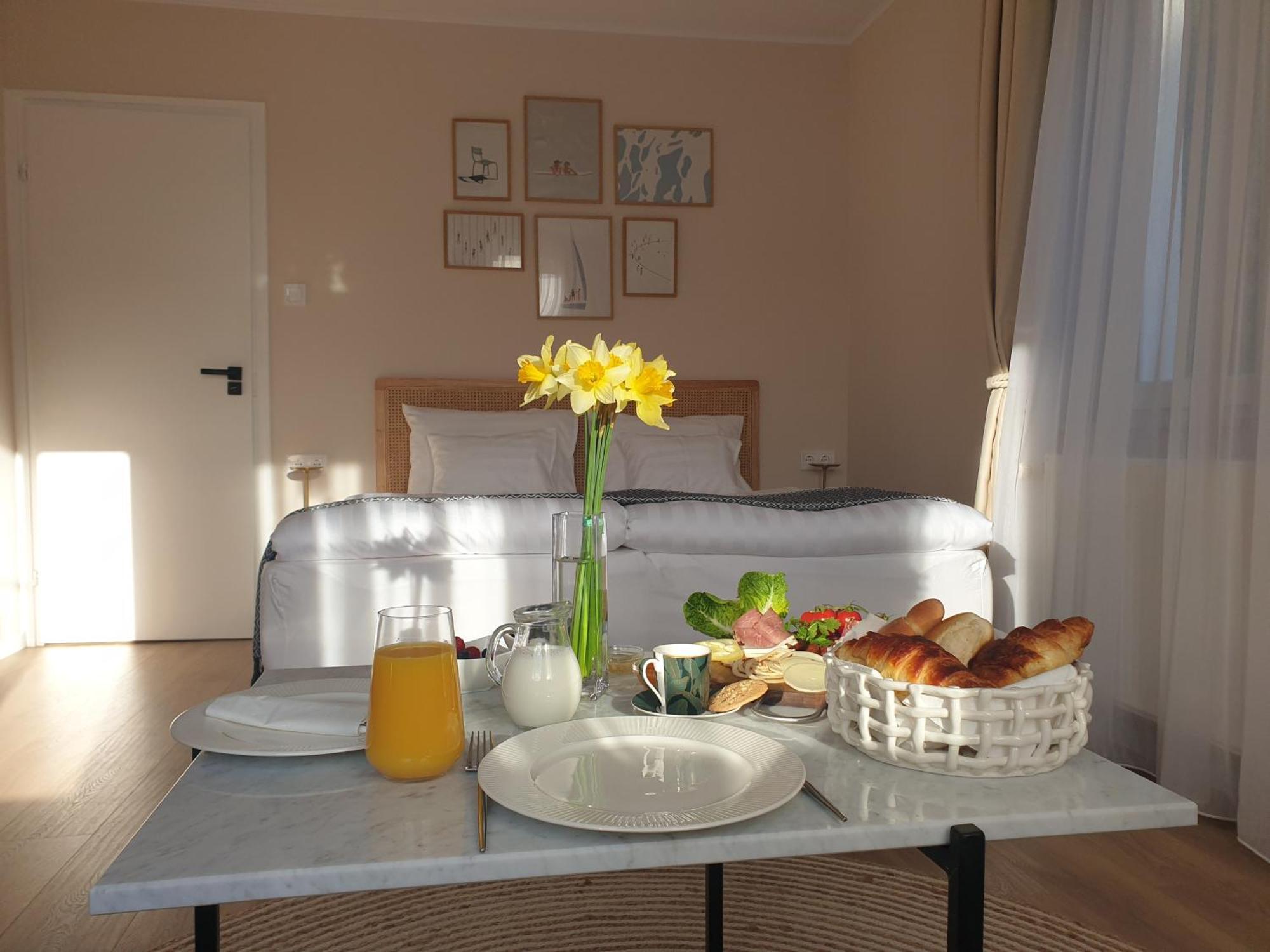 The Secret Garden - Keszthely Bed & Breakfast Exterior photo