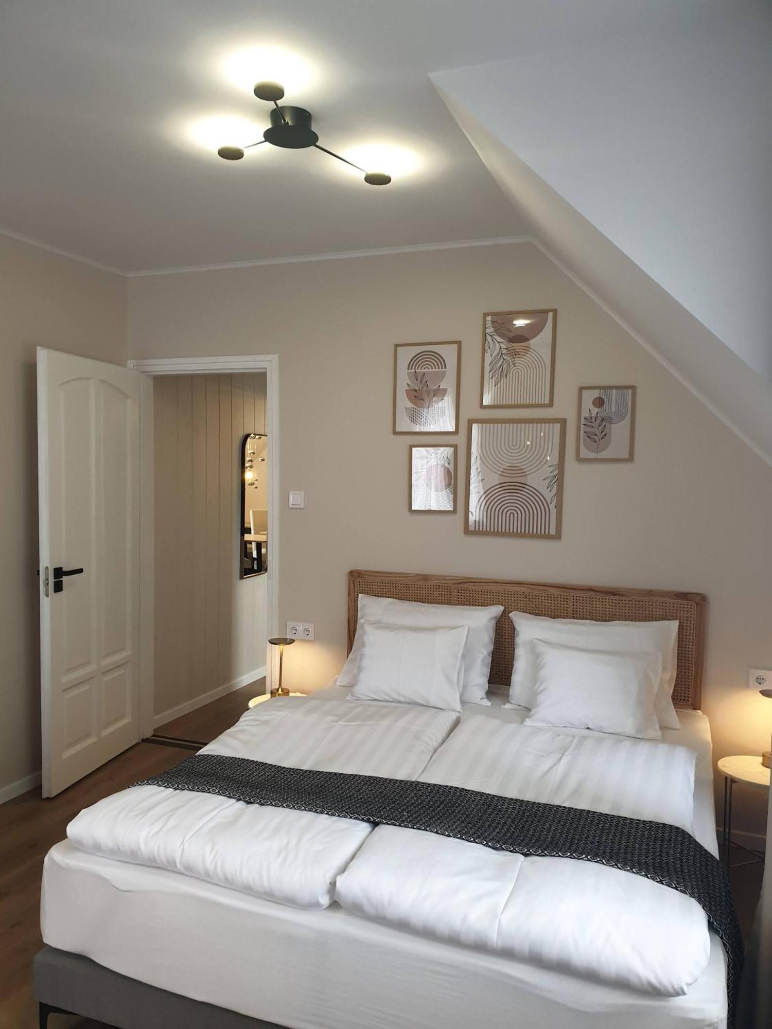 The Secret Garden - Keszthely Bed & Breakfast Exterior photo